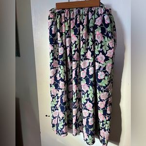 Vintage floral skirt with pockets